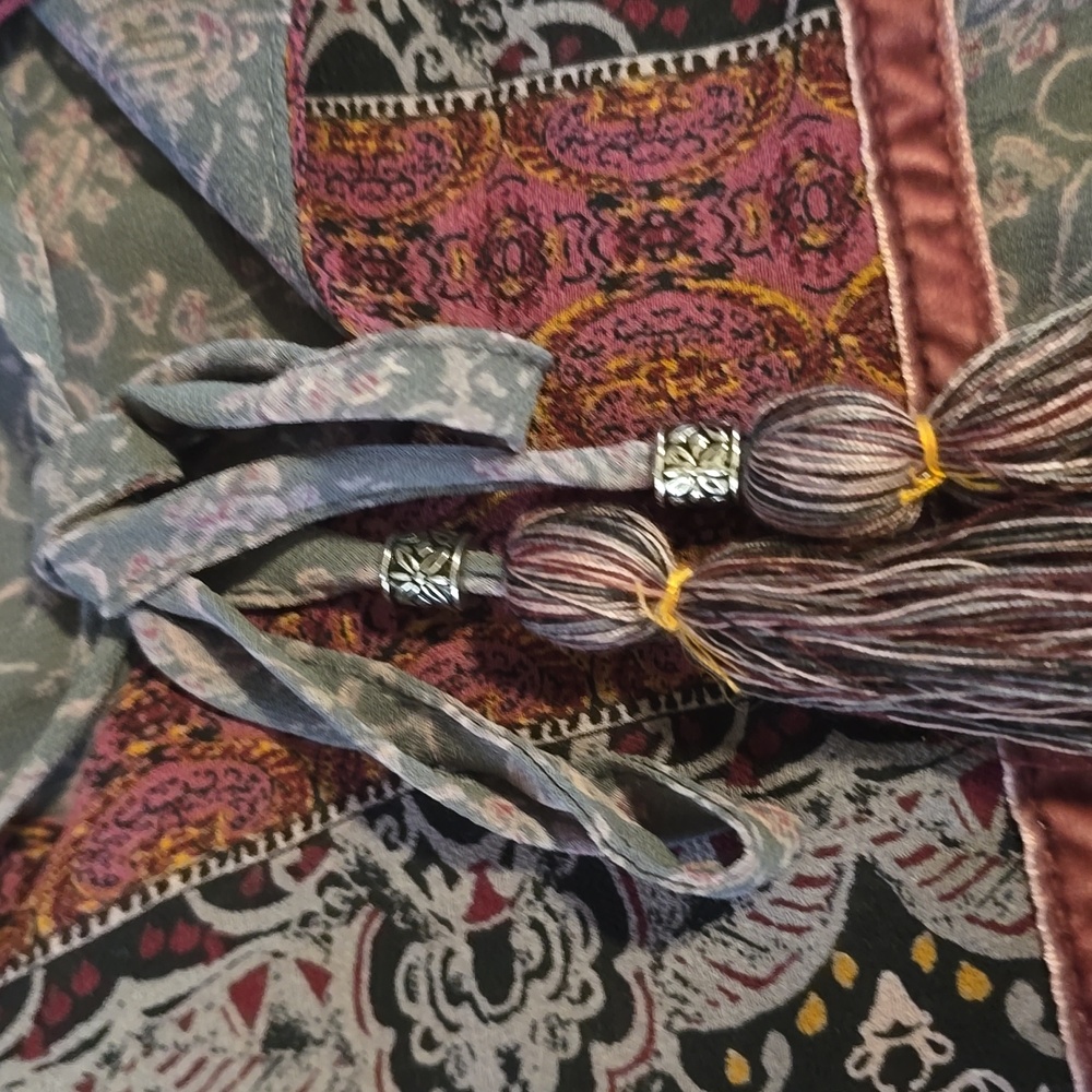 KNOX ROSE Boho Velvet Floral Top - Picture 6 of 8